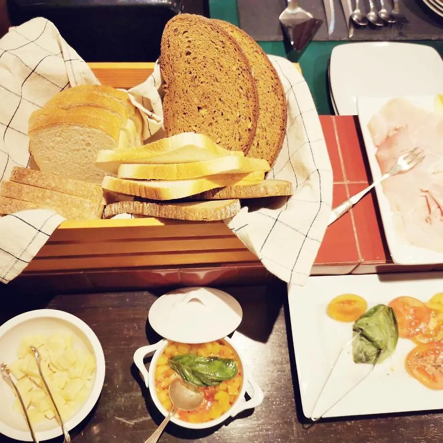 パレルモ Mix&Match Bed & Breakfast